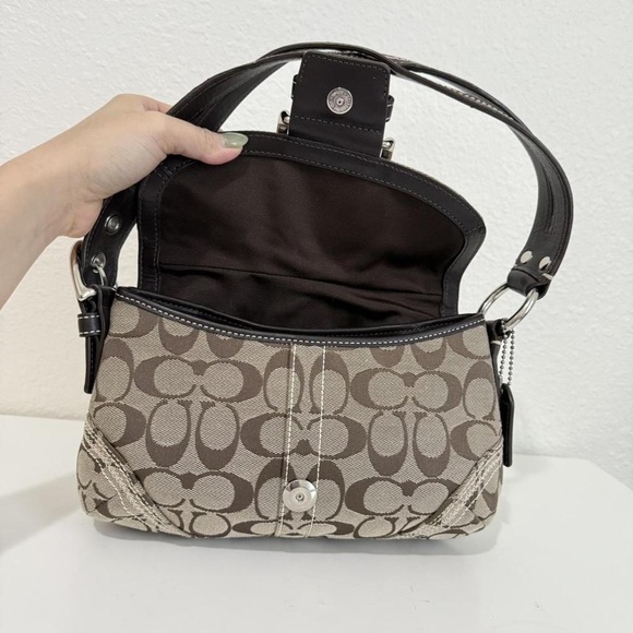 Coach Tan and Black Signature Shoulder Bag - Picture 4 of 6